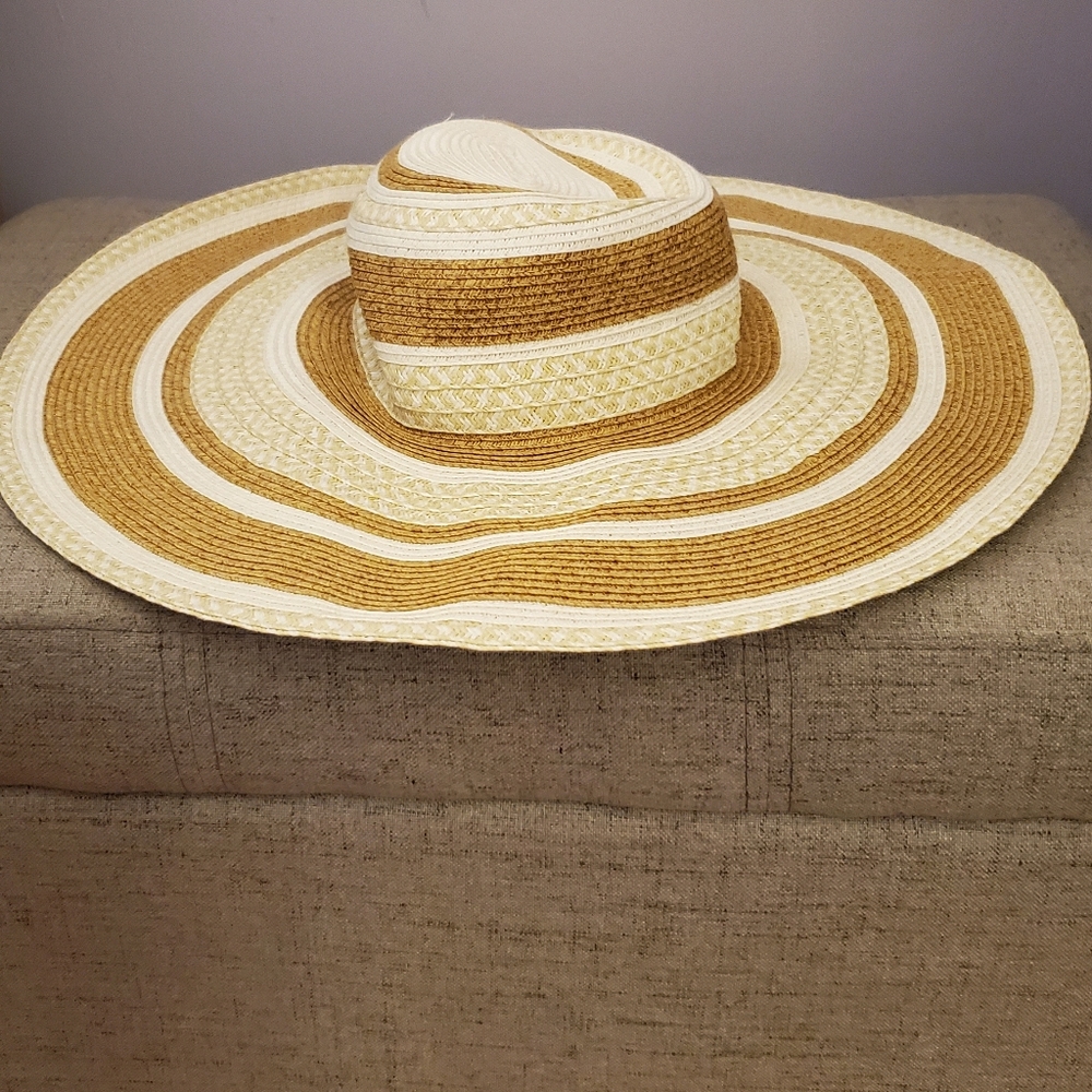 Nine West sun beach hat